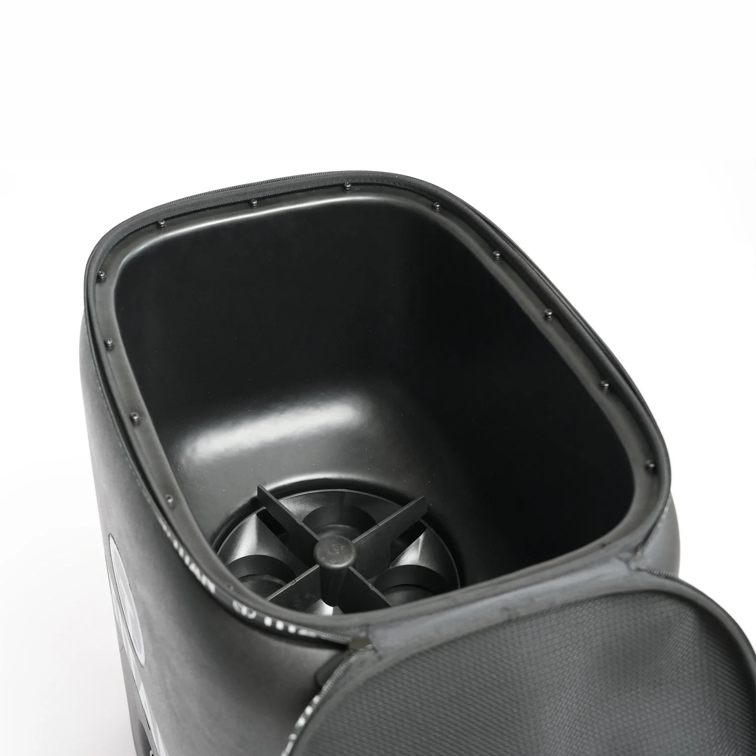 Titan ONE Tennis Ball Machine - Image 9